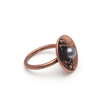 Hainon Juoda Spalva Minimalistinio Perlų Žiedas Aukso Spalvos Korpuso Dalyvavimo Šalies Elegantiškas Ir Mados Žiedas Papuošalai