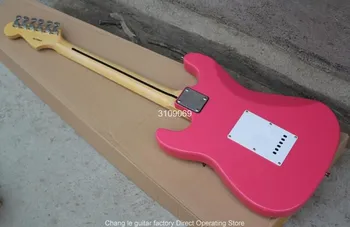 Kinija gitara gamyklos Naujas Klevas fingerboard 6 stygos Tremolo ST Rožinės spalvos Elektrinė Gitara s s s s s s paėmimas nemokamas pristatymas